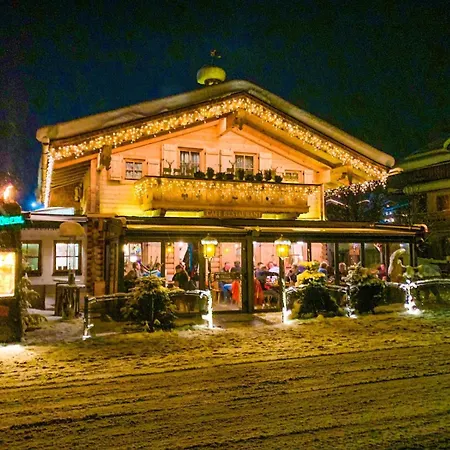 Dahuam In Mit Balkoniterrasse 겔로스